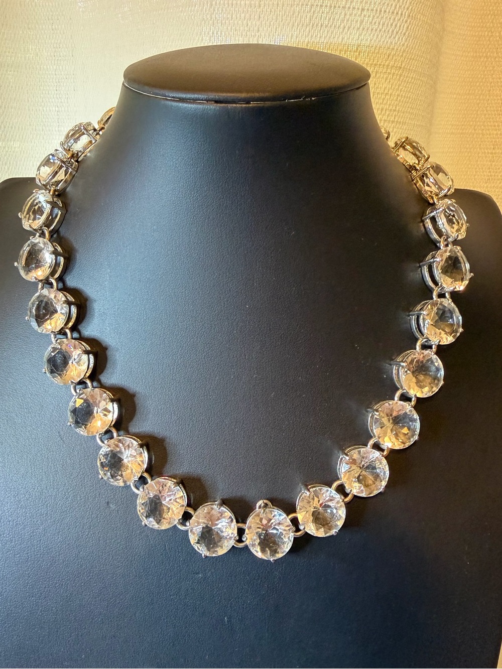 Gorgeous! Traci Lynn Clear Crystal Glass Rhinestone Statement Necklace #B82